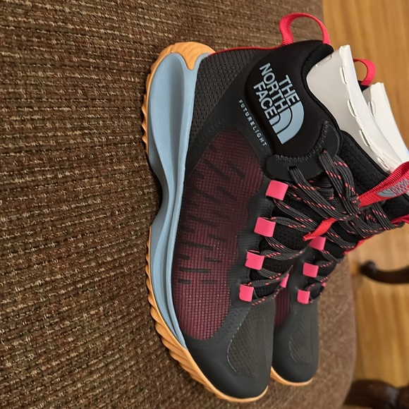 THE NORTH FACE women’s Wayroute Futerlight - Picture 5 of 16